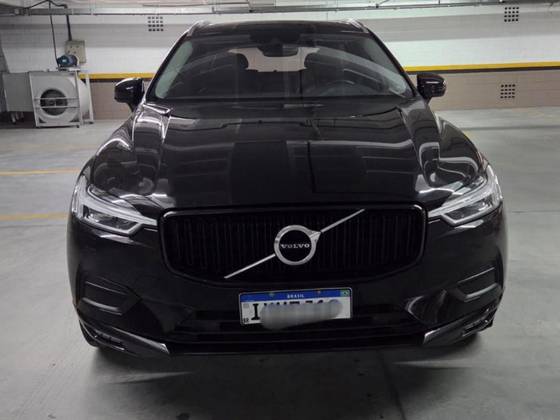 VOLVO XC60 2.0 D5 DIESEL MOMENTUM AWD GEARTRONIC